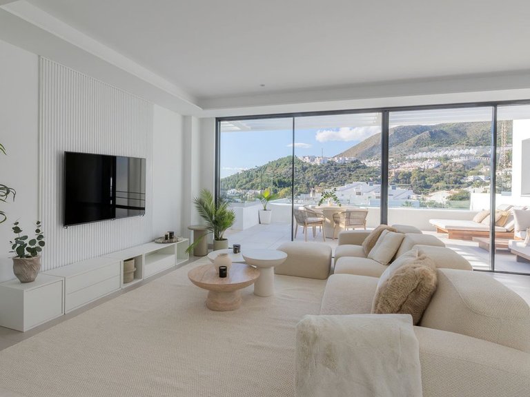 Villa for Sale in Benalmadena Pueblo, Malaga 3