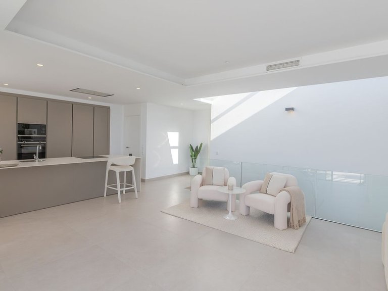 Villa for Sale in Benalmadena Pueblo, Malaga 5