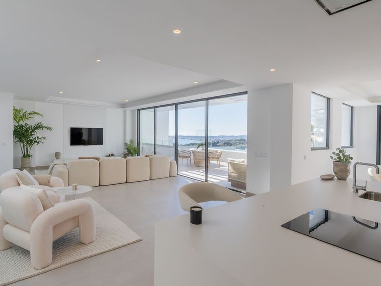 Villa for Sale in Benalmadena Pueblo, Malaga 6