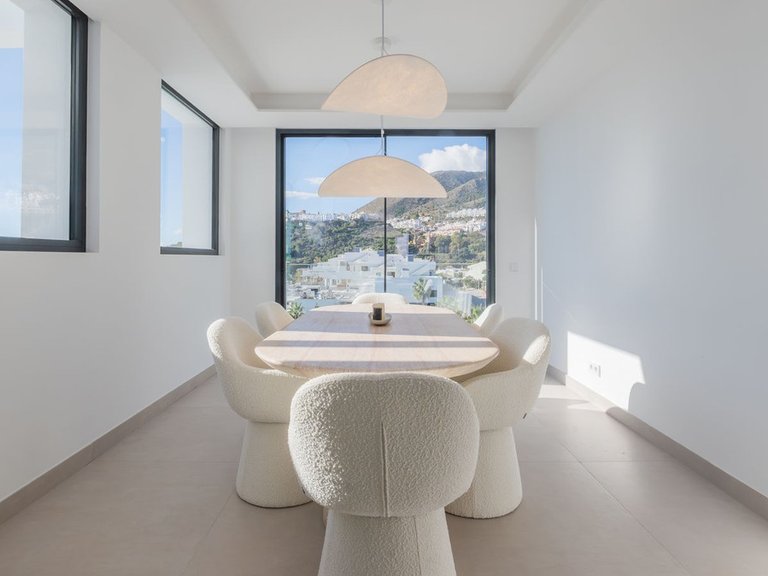 Villa for Sale in Benalmadena Pueblo, Malaga 8