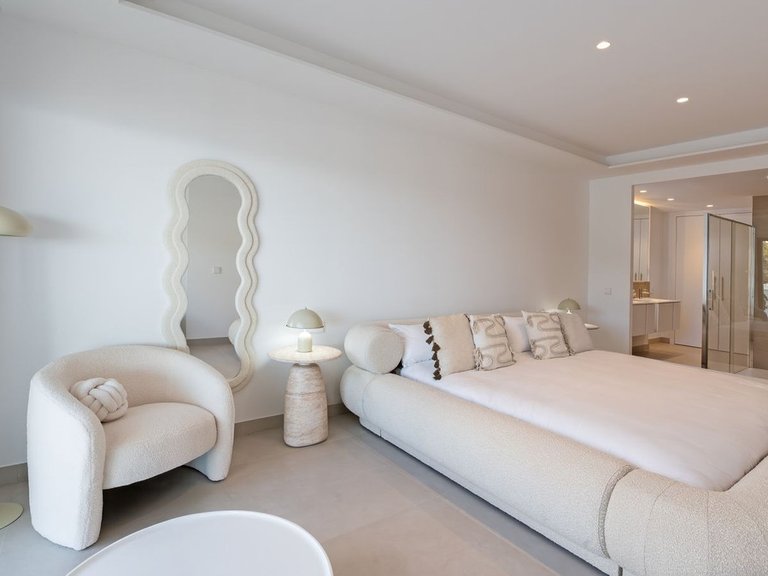 Villa for Sale in Benalmadena Pueblo, Malaga 9
