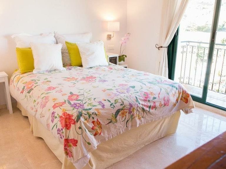 Apartment for Sale in La Duquesa, Malaga 7