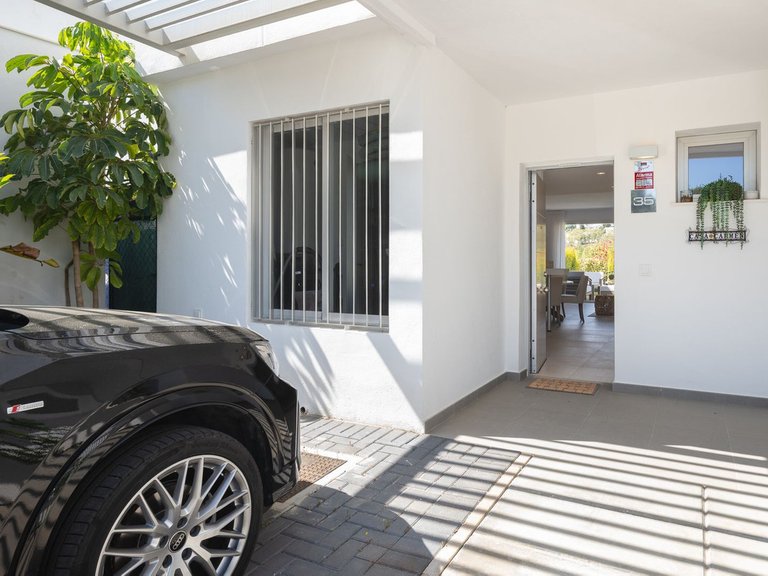 Villa for Sale in Estepona, Malaga 11