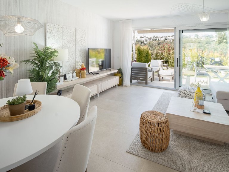Villa for Sale in Estepona, Malaga 2