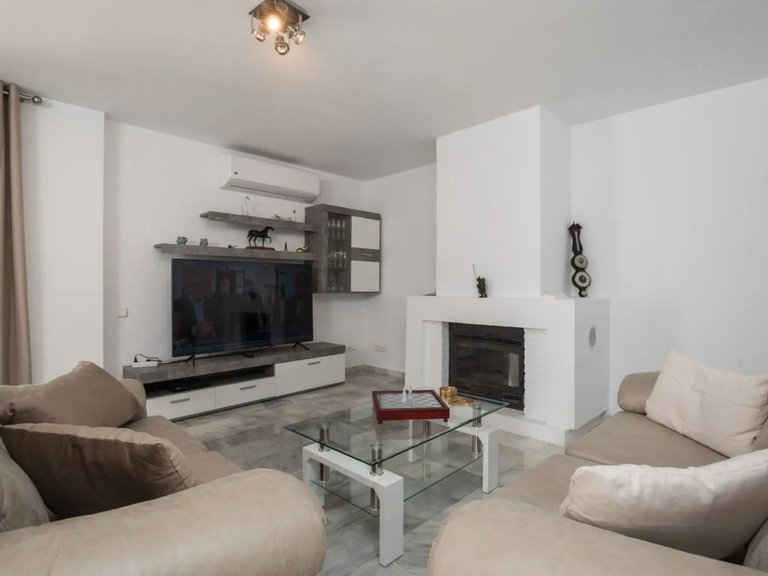 Town House for Sale in Atalaya, Malaga 2