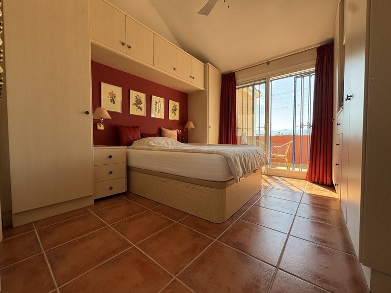 Villa for Sale in Nueva Andalucía, Malaga 11