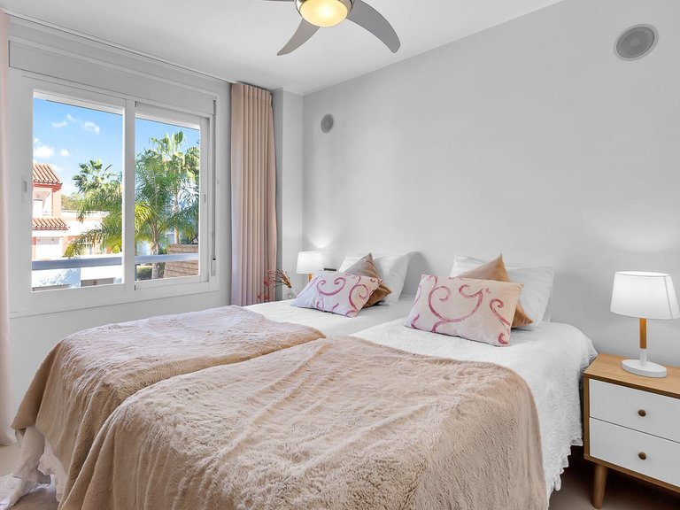 Apartment for Sale in New Golden Mile, Malaga 22