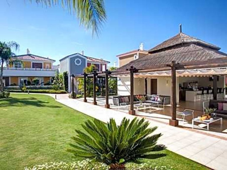 Apartment for Sale in New Golden Mile, Malaga 29