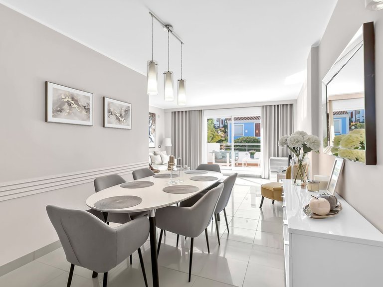 Apartment for Sale in New Golden Mile, Malaga 5