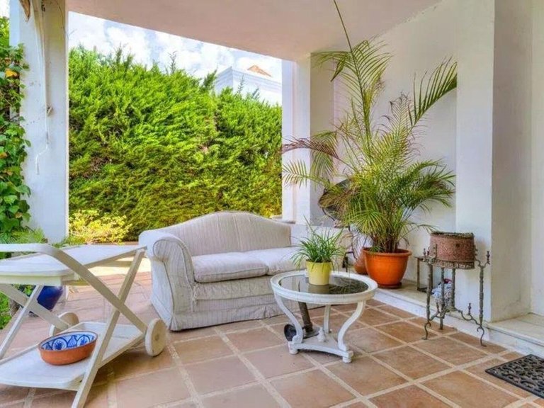 Villa for Sale in Nueva Andalucía, Malaga 11