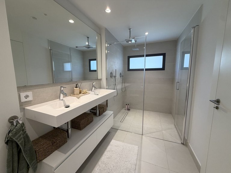Apartment for Sale in Fuengirola, Malaga 27