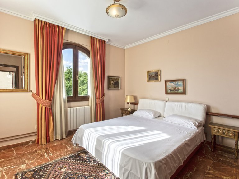 Villa for Sale in Nueva Andalucía, Malaga 13
