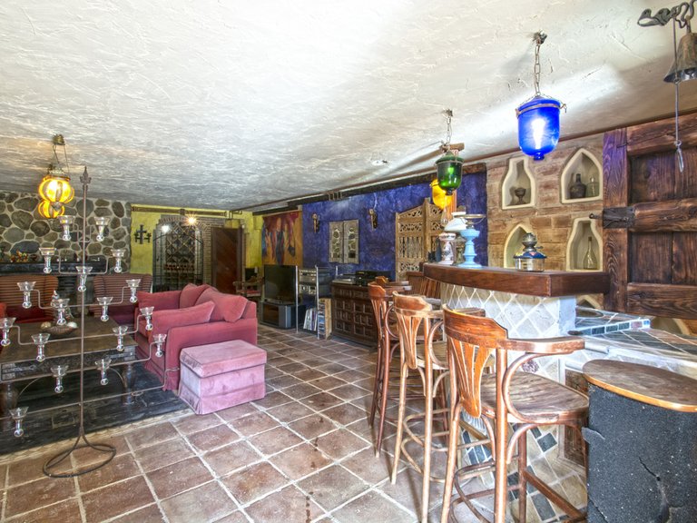 Villa for Sale in Nueva Andalucía, Malaga 29