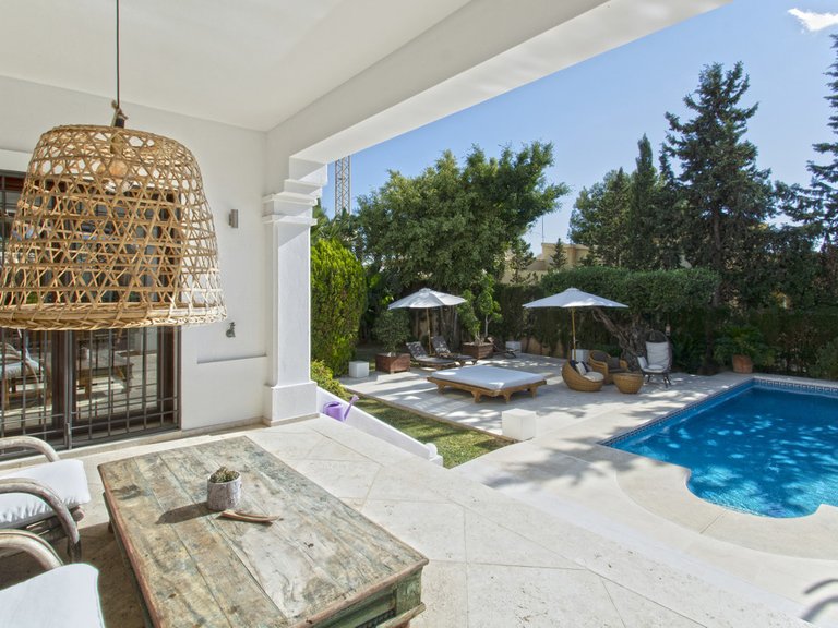 Villa for Sale in Nueva Andalucía, Malaga 3