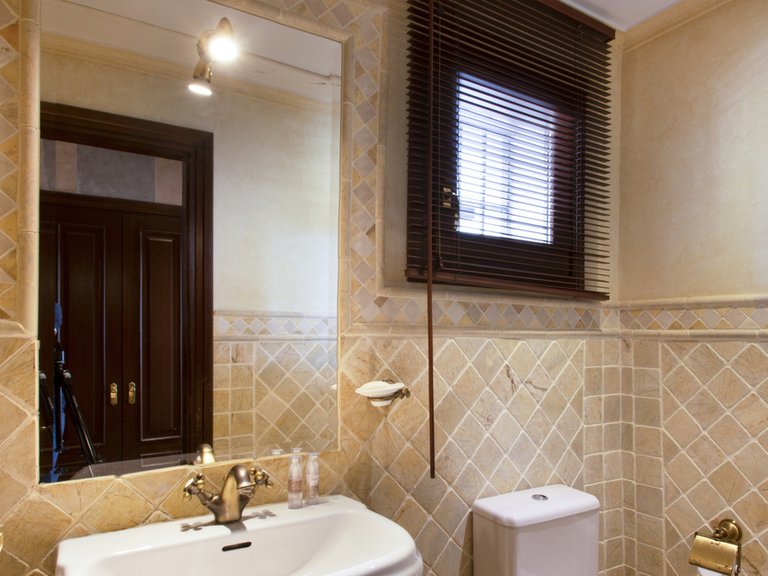 Villa for Sale in Nueva Andalucía, Malaga 32