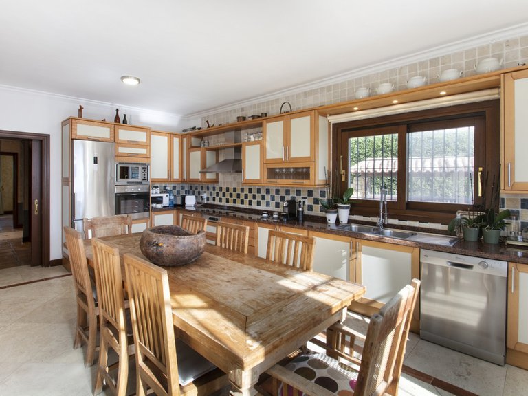 Villa for Sale in Nueva Andalucía, Malaga 7