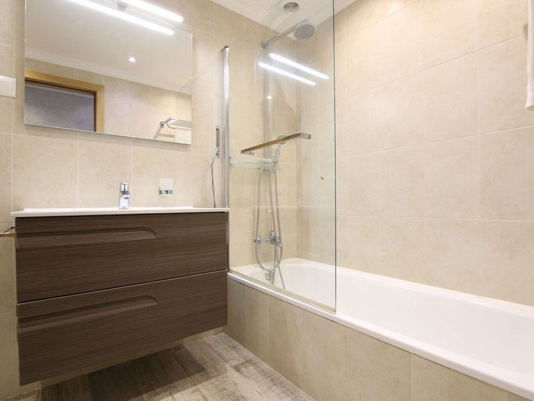 Apartment for Sale in Nueva Andalucía, Malaga 38