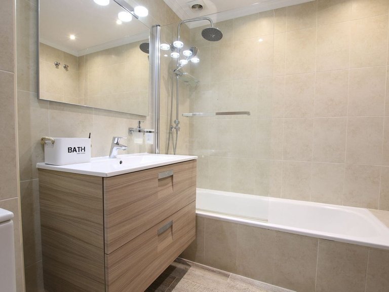 Apartment for Sale in Nueva Andalucía, Malaga 39