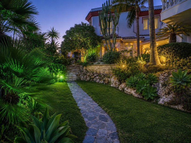 Villa for Sale in Costa del Sol Hacienda Las Chapas, Malaga 1