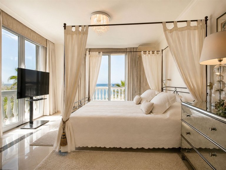 Villa for Sale in Costa del Sol Hacienda Las Chapas, Malaga 8