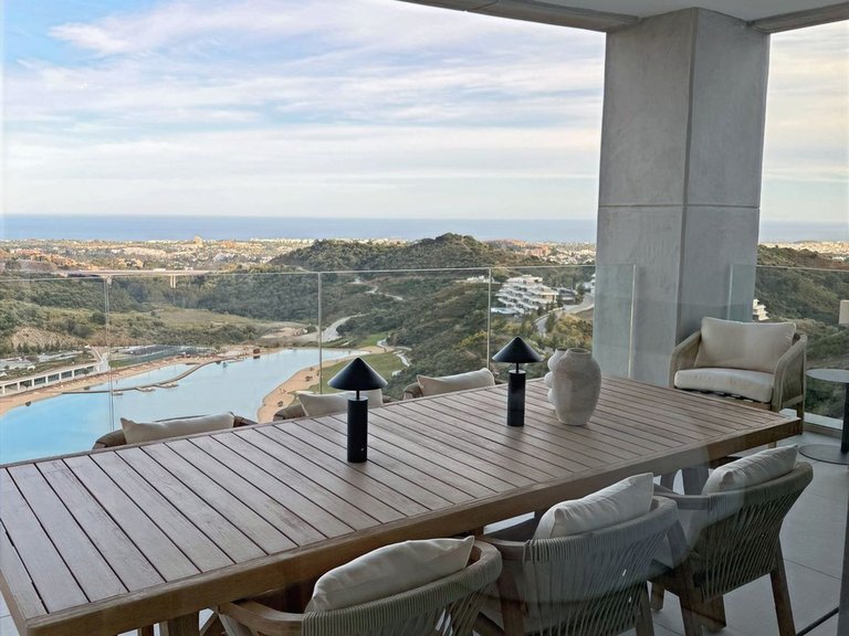 Apartment for Sale in Benahavís, Malaga 1