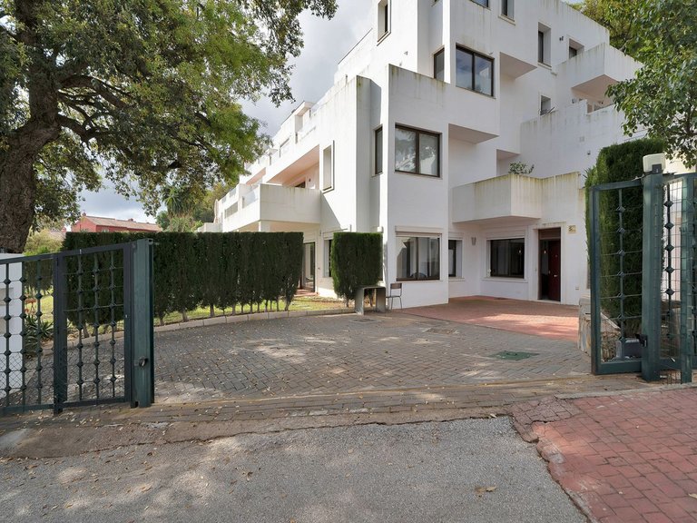 Apartment for Sale in La Mairena, Malaga 14