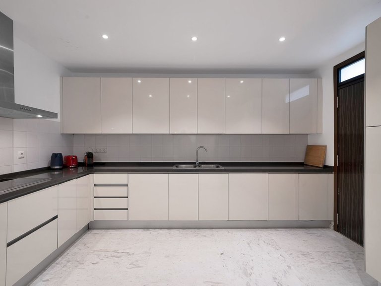 Apartment for Sale in La Mairena, Malaga 3