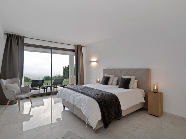 Apartment for Sale in La Mairena, Malaga 5