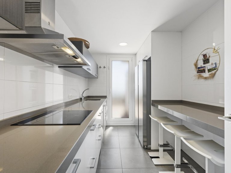 Apartment for Sale in Puerto Banús, Malaga 11