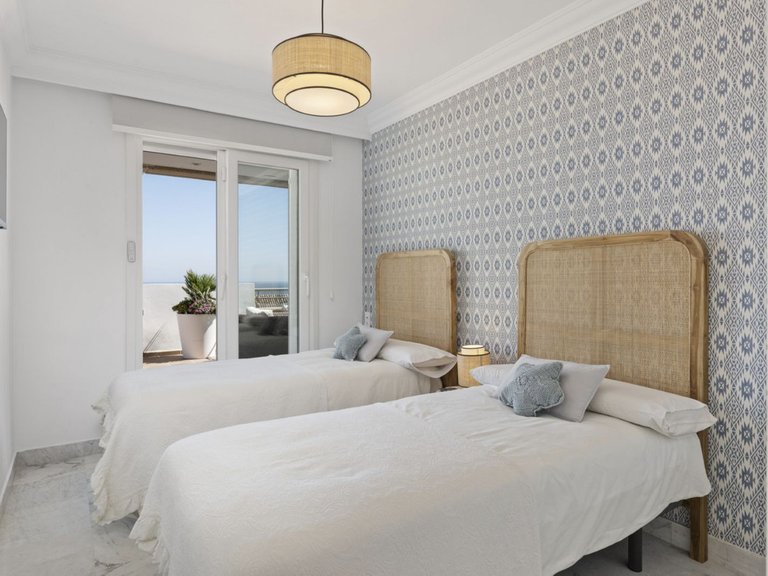 Apartment for Sale in Puerto Banús, Malaga 14