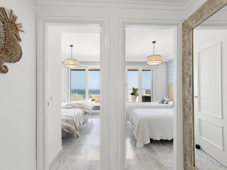 Apartment for Sale in Puerto Banús, Malaga 18