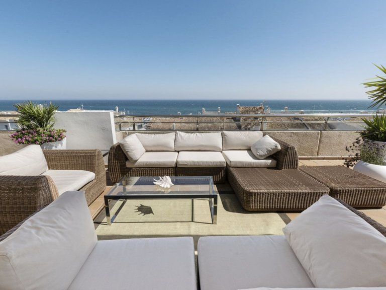 Apartment for Sale in Puerto Banús, Malaga 25