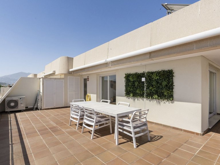 Apartment for Sale in Puerto Banús, Malaga 28