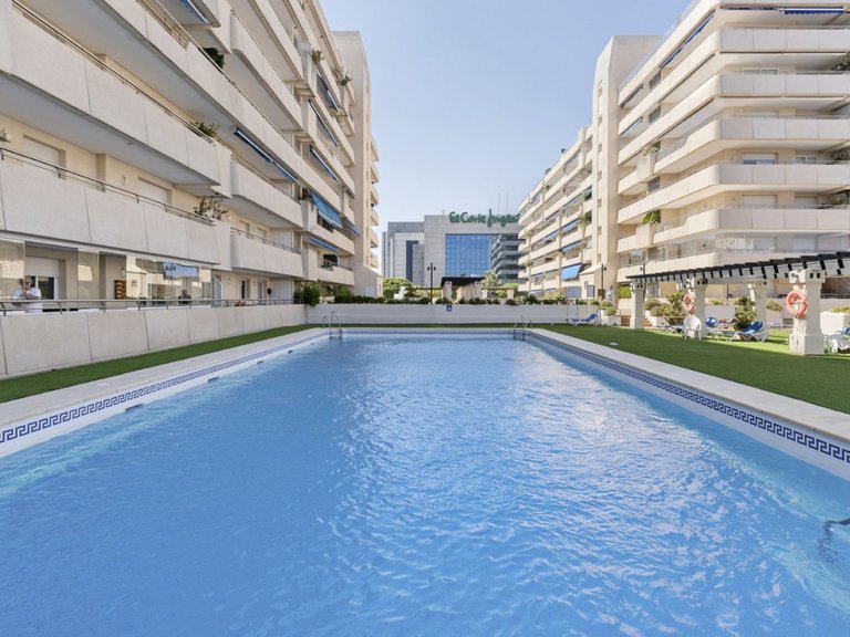 Apartment for Sale in Puerto Banús, Malaga 32
