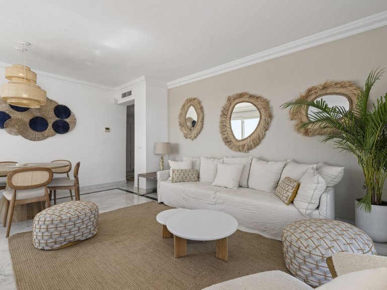 Apartment for Sale in Puerto Banús, Malaga 8