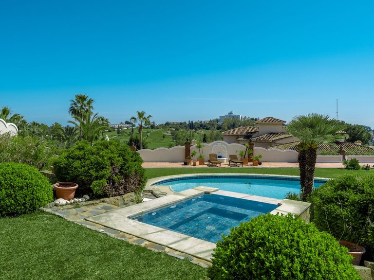 Villa for Sale in Benahavís, Malaga 2