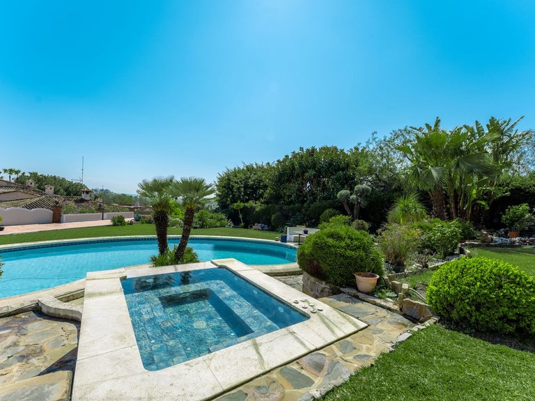 Villa for Sale in Benahavís, Malaga 20
