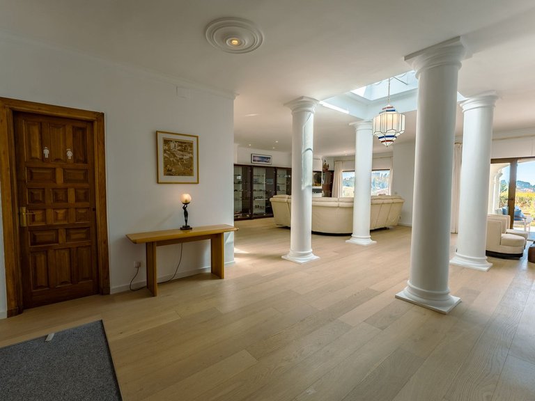 Villa for Sale in Benahavís, Malaga 4