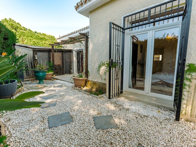 Villa for Sale in Benahavís, Malaga 48