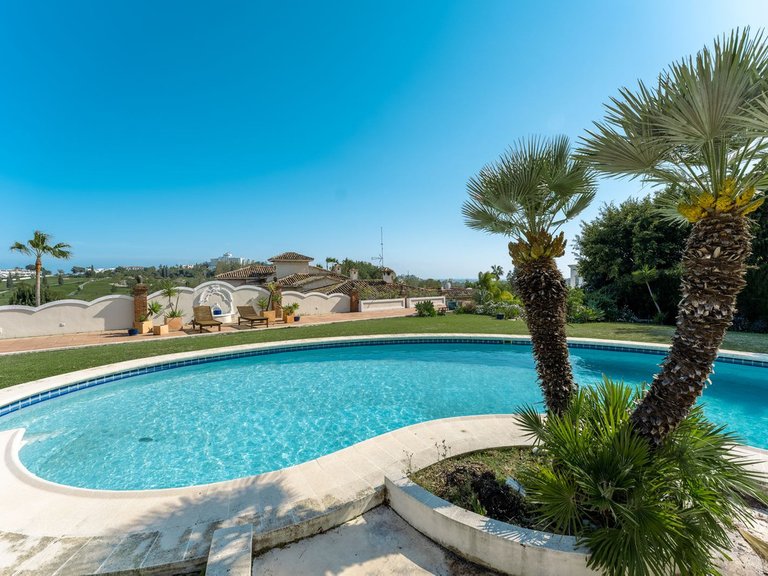 Villa for Sale in Benahavís, Malaga 50