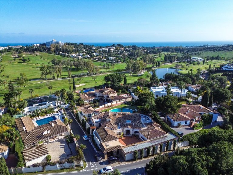 Villa for Sale in Benahavís, Malaga 54