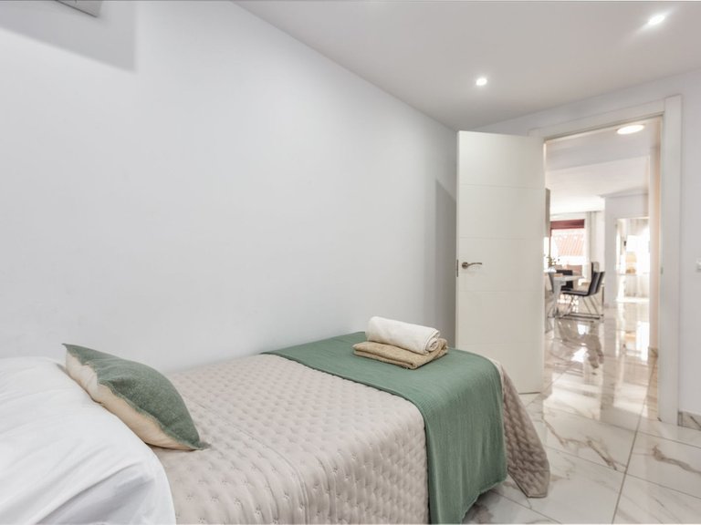 Apartment for Sale in Nueva Andalucía, Malaga 19