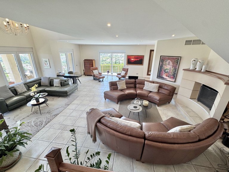 Villa for Sale in Mijas Golf, Malaga 12