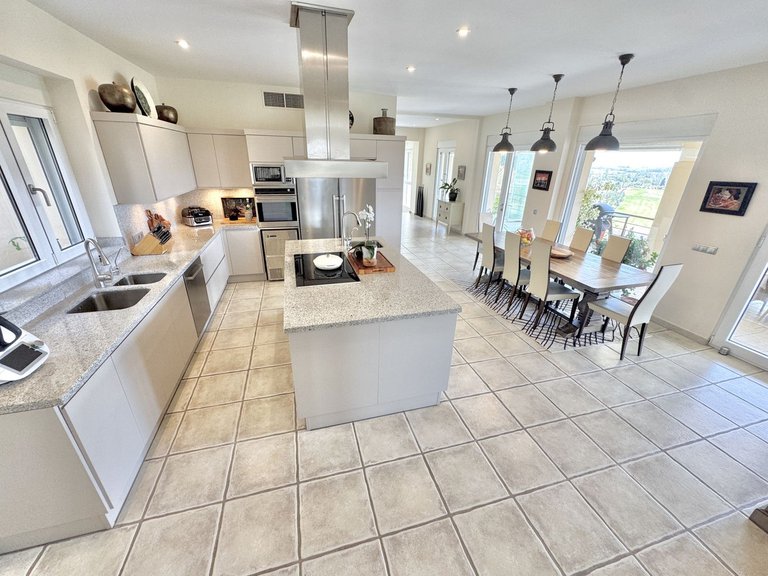Villa for Sale in Mijas Golf, Malaga 13