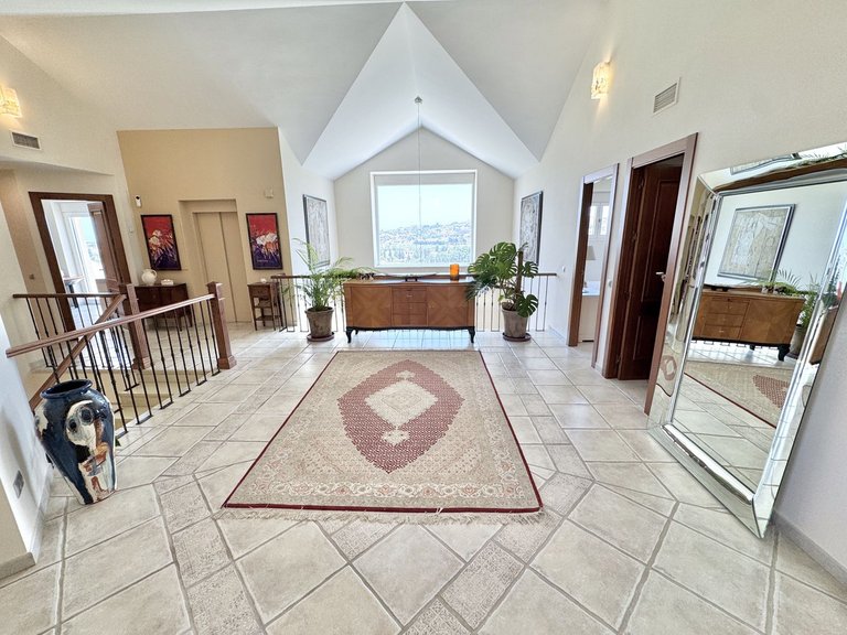 Villa for Sale in Mijas Golf, Malaga 9