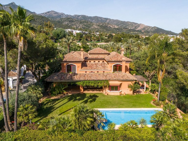 Villa for Sale in Marbella, Malaga 1