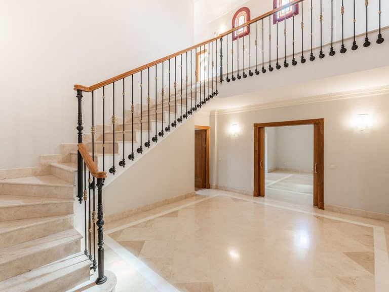 Villa for Sale in Marbella, Malaga 15