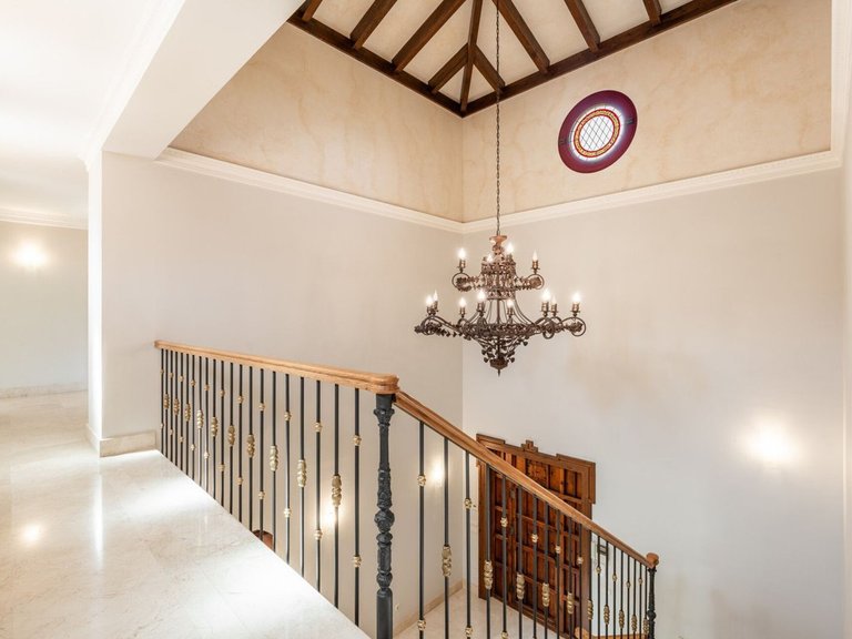 Villa for Sale in Marbella, Malaga 16
