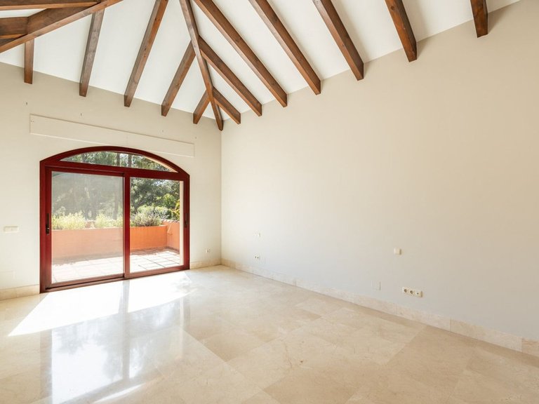 Villa for Sale in Marbella, Malaga 18