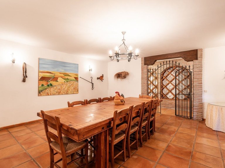 Villa for Sale in Marbella, Malaga 25